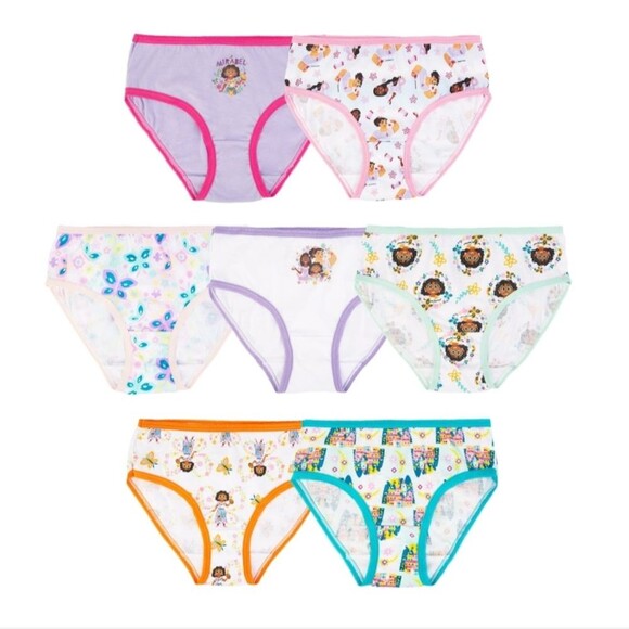 Girls Encanto 7 Pack Character Underwear, Size 8 - Picture 3 of 9